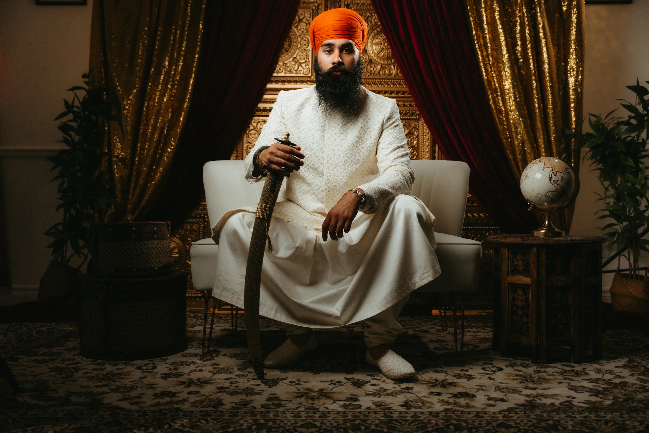Le rituel du turban orange